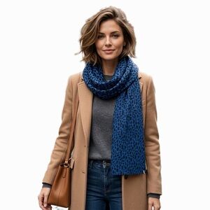 Levi's Women's Black & Blue Animal Print Neck Scarf